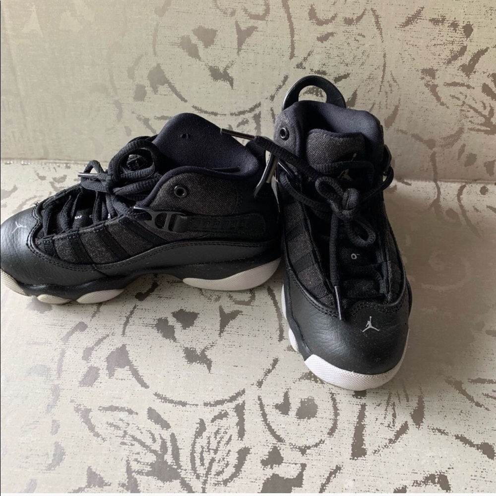 Jordan’s - Great condition size 11.5